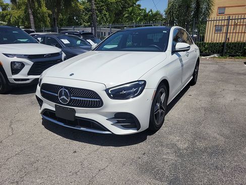 Used 2023 Mercedes-Benz E 350 4MATIC Sedan image 1