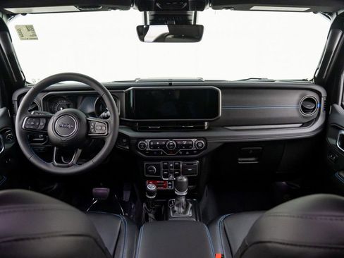 Used 2024 Jeep Wrangler Unlimited Rubicon 4xe image 10