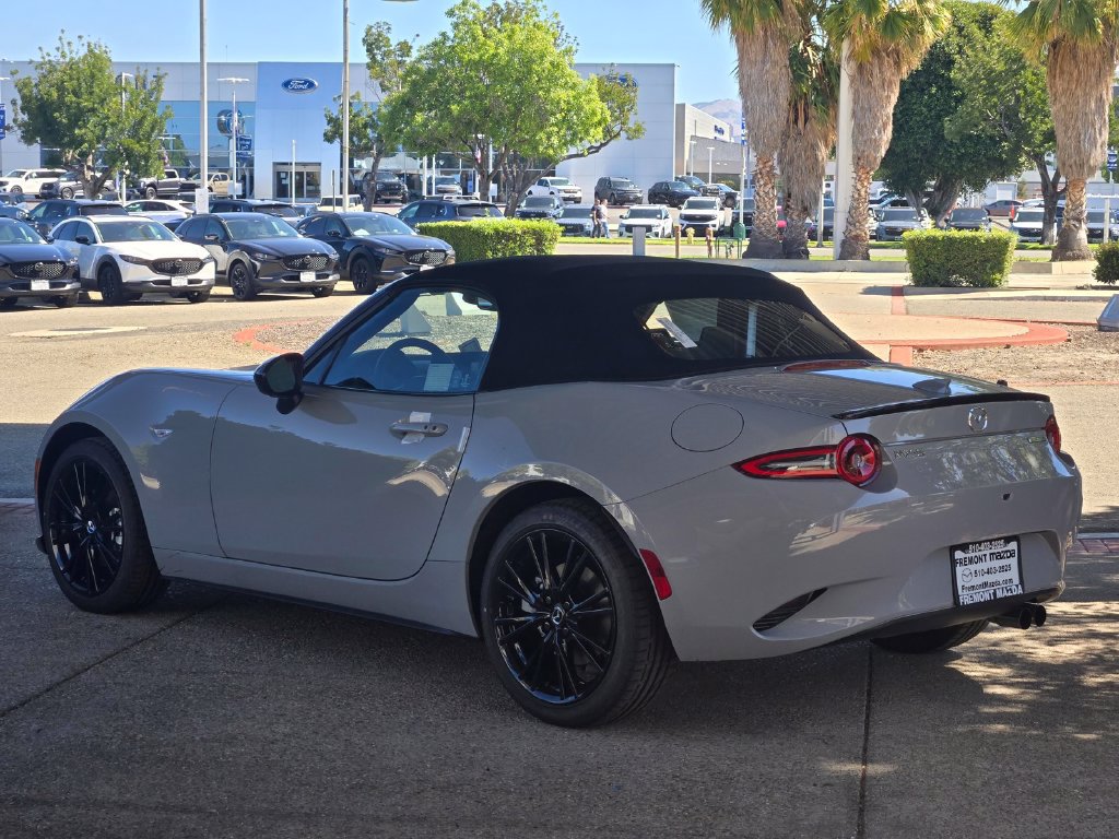 New 2026 MAZDA MX-5 Miata Club w/ Interior Package RWD image 3