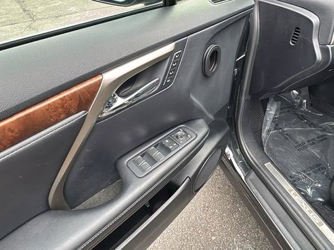 Used 2022 Lexus RX 350L Premium image 19