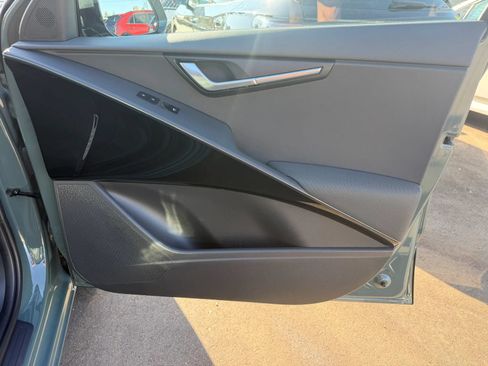 Used 2024 Kia Niro Wind FWD image 25