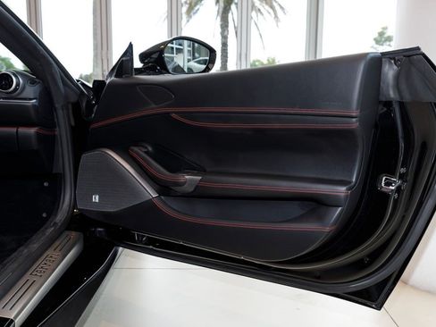 Used 2023 Ferrari Portofino M RWD image 15
