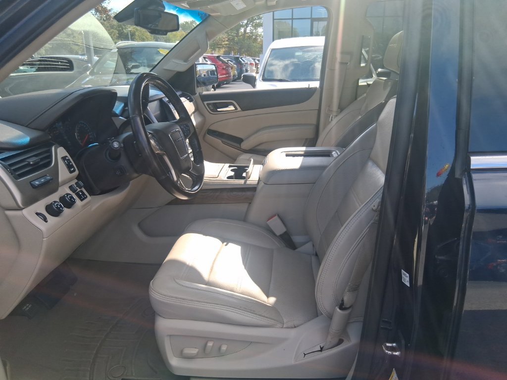Used 2019 GMC Yukon XL Denali AWD/4WD image 10