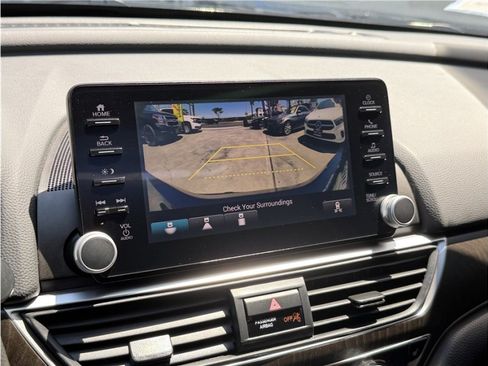 Used 2018 Honda Accord EX image 49