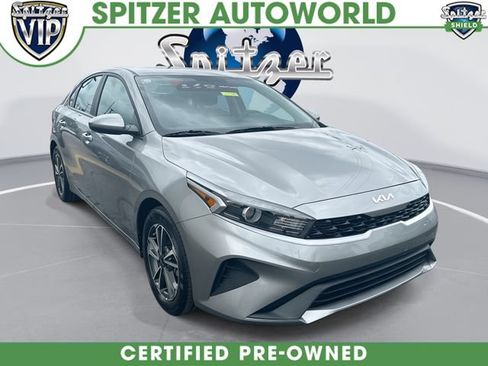 Certified 2023 Kia Forte LXS FWD image 1