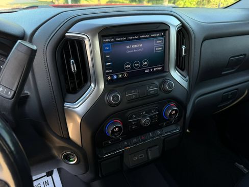 Used 2021 Chevrolet Silverado 1500 RST AWD/4WD image 16