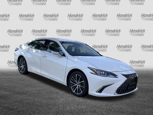 Used 2022 Lexus ES 350 w/ Premium Package FWD image 2