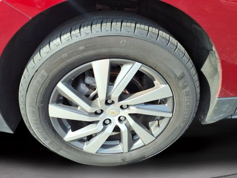 Used 2024 Chevrolet Equinox LT w/ LPO, Floor Liner Package FWD image 30