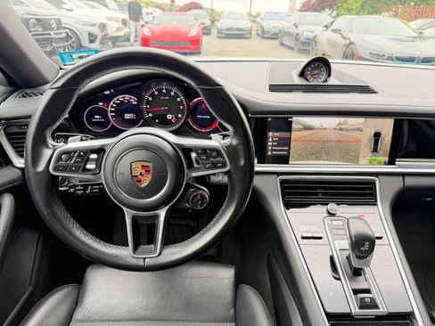 Used 2018 Porsche Panamera 4S w/ Premium Package AWD/4WD image 21