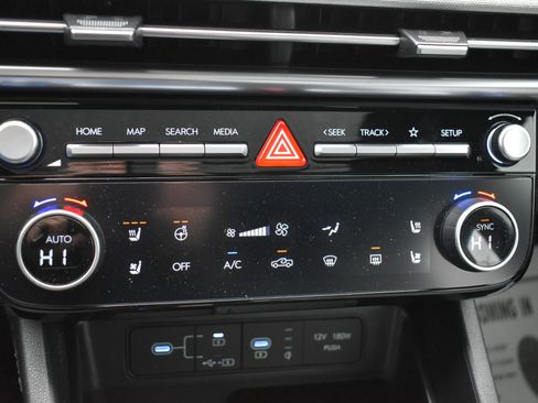 Used 2025 Hyundai Santa Cruz Limited image 30