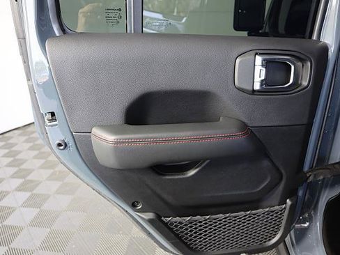 Used 2024 Jeep Wrangler Unlimited Rubicon image 24