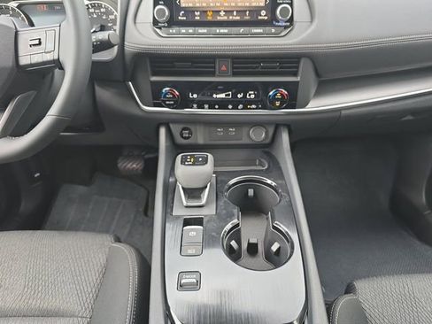New 2026 Nissan Rogue SV FWD image 3
