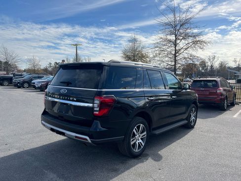 Used 2024 Ford Expedition Limited image 8