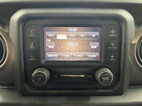 Used 2021 Jeep Wrangler Unlimited Sport AWD/4WD image 14