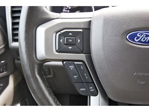 Used 2021 Ford Expedition XLT RWD image 18
