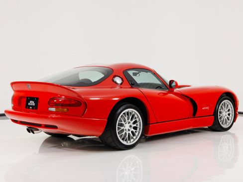 Used 1999 Dodge Viper GTS RWD image 3
