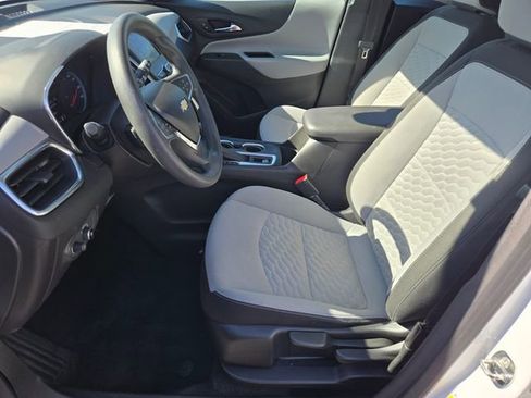 Used 2020 Chevrolet Equinox LS FWD image 7
