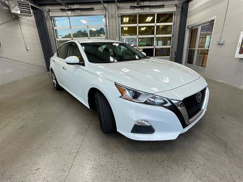Used 2019 Nissan Altima 2.5 S FWD image 7