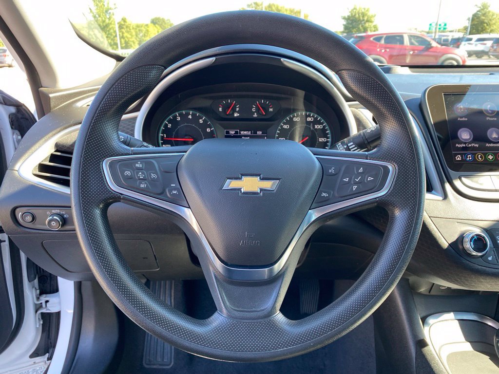 Used 2024 Chevrolet Malibu LT FWD image 14