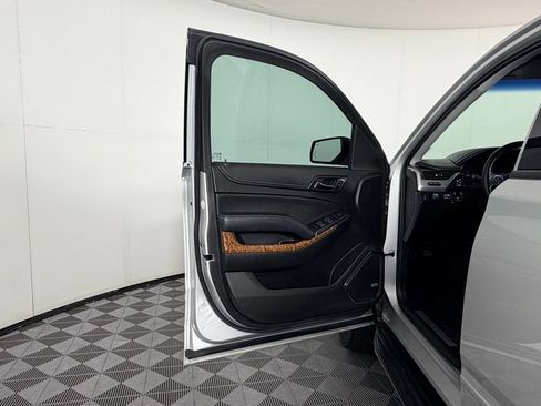 Used 2019 Chevrolet Tahoe Premier AWD/4WD image 22