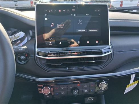 New 2025 Jeep Compass Latitude w/ Sun & Sound Group image 22