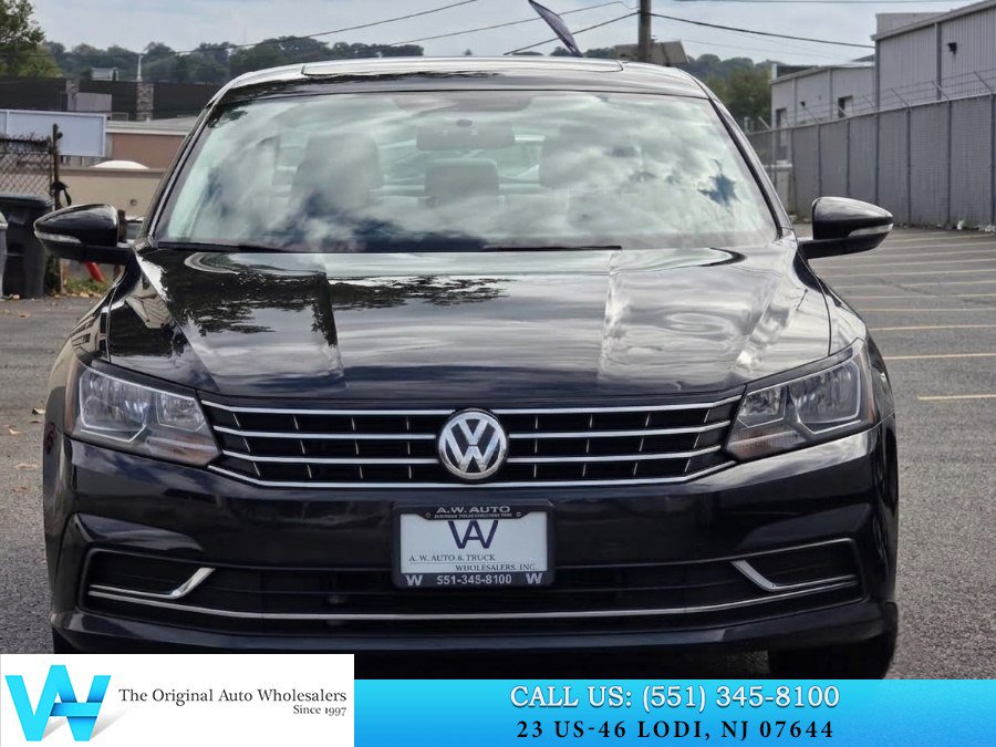 Used 2019 Volkswagen Passat 2.0T Wolfsburg w/ Wheels & Sunroof Package FWD image 2