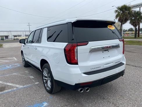 Used 2021 GMC Yukon XL Denali w/ Denali Premium Package image 5