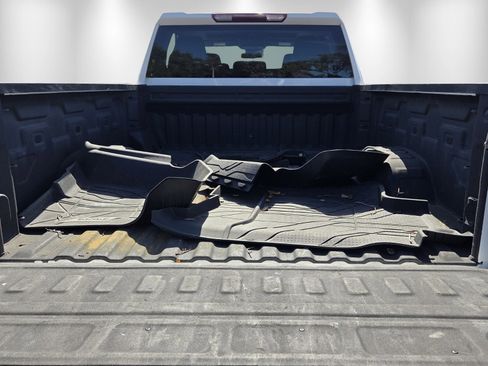 Used 2024 Chevrolet Silverado 2500 Custom w/ Custom Value Package image 7