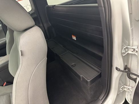 Used 2020 Toyota Tacoma SR image 12