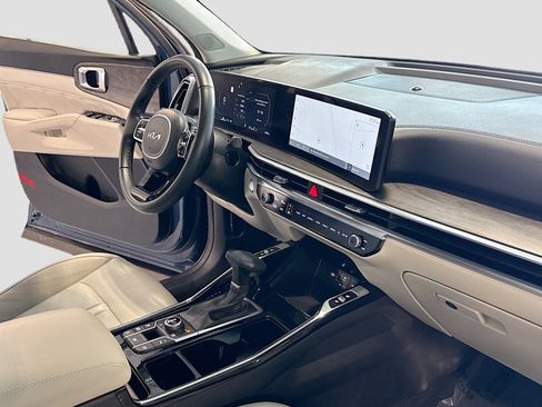 Used 2025 Kia Sorento SX image 5