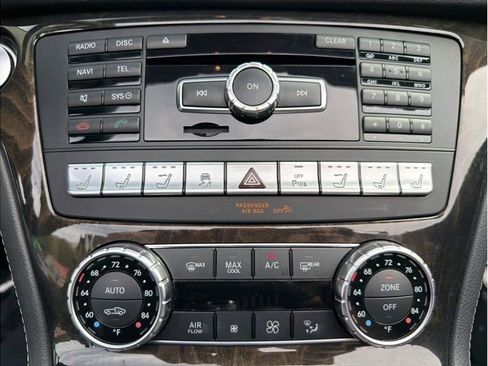 Used 2015 Mercedes-Benz SL 550 image 15