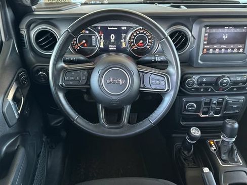 Used 2022 Jeep Gladiator Sport AWD/4WD image 16