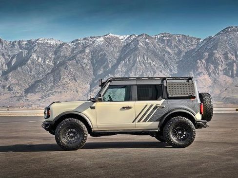 New 2025 Ford Bronco Badlands AWD/4WD image 3