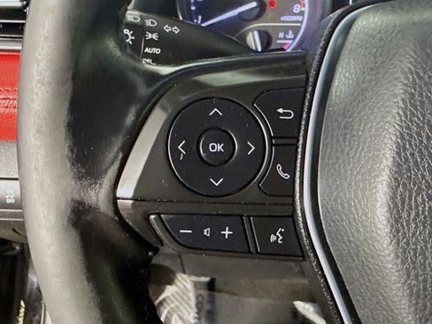 Used 2019 Toyota Camry SE image 14