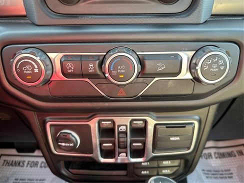 Used 2018 Jeep Wrangler Unlimited Sport S image 33