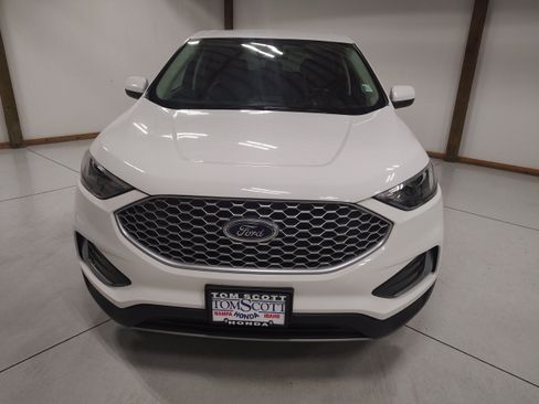 Used 2024 Ford Edge SEL AWD/4WD image 3