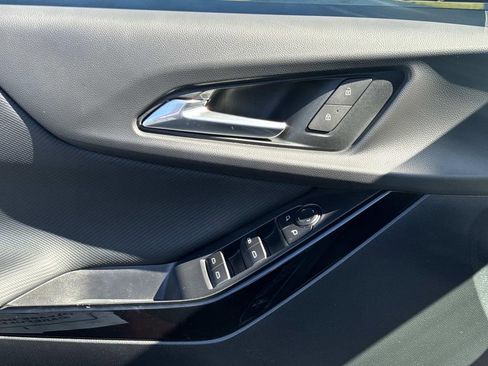 Used 2026 Chevrolet Equinox LT image 19