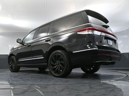 Used 2024 Lincoln Navigator Reserve AWD/4WD image 58