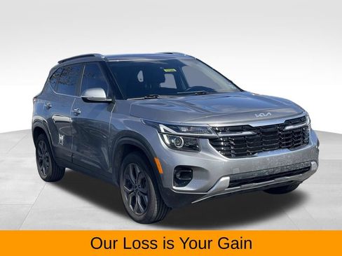 Used 2024 Kia Seltos S AWD/4WD image 3
