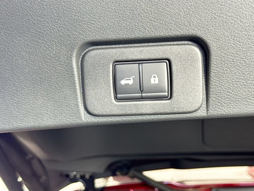 Used 2025 Nissan Rogue Platinum w/ Platinum Premium Package FWD image 34