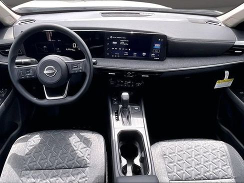 New 2026 Nissan Kicks SV w/ SV Premium Package FWD image 5