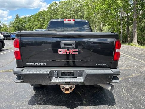 Used 2016 GMC Sierra 2500 Denali w/ Duramax Plus Package AWD/4WD image 4