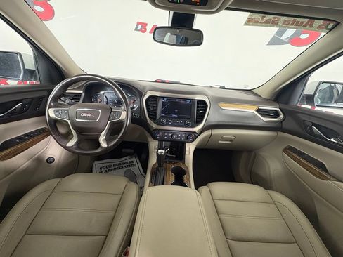 Used 2019 GMC Acadia Denali w/ Technology Package FWD image 43