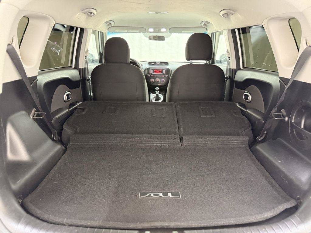Used 2016 Kia Soul FWD image 23