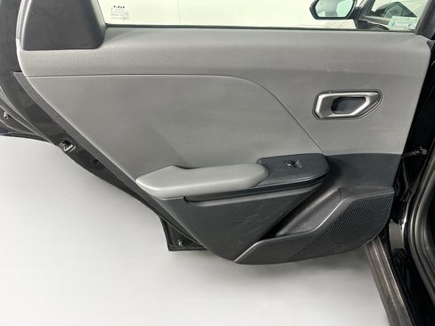 Used 2025 Kia K4 FWD image 25