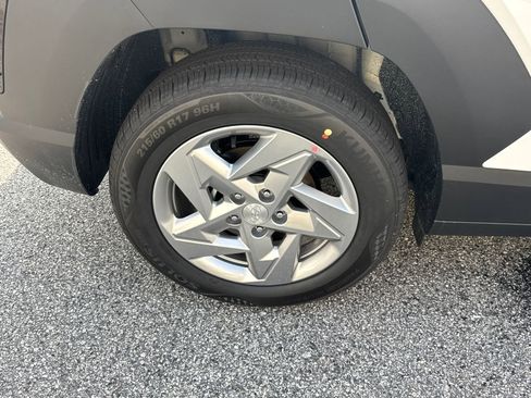 Certified 2026 Hyundai Kona SE FWD image 17
