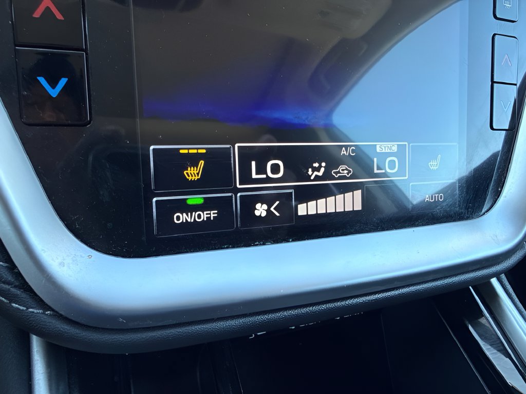 Used 2025 Subaru Outback Premium AWD/4WD image 19