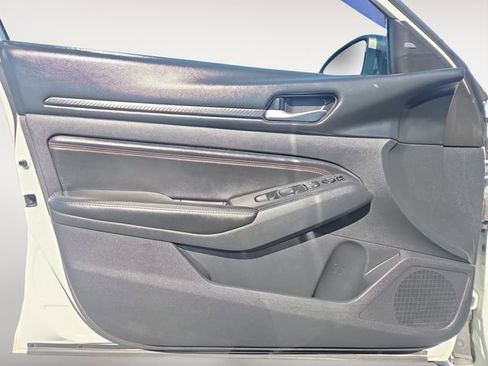 Used 2022 Nissan Altima 2.5 SR image 16