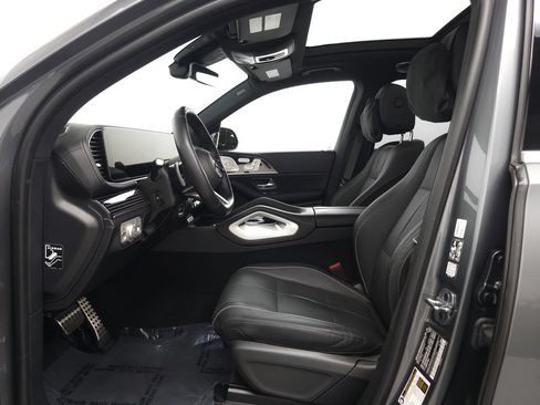 Certified 2025 Mercedes-Benz GLS 450 4MATIC image 8