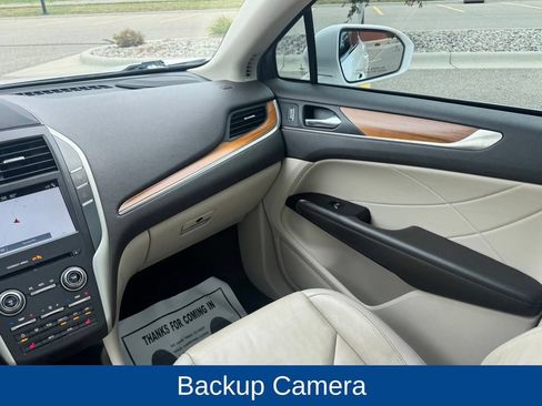 Used 2018 Lincoln MKC Select w/ Select Plus Package AWD/4WD image 17